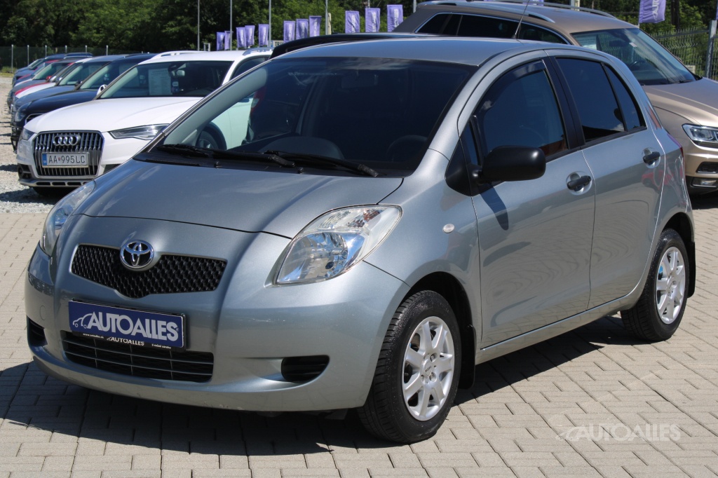 Toyota Yaris 1,0 VVT-i 51 kW BASE - COOL