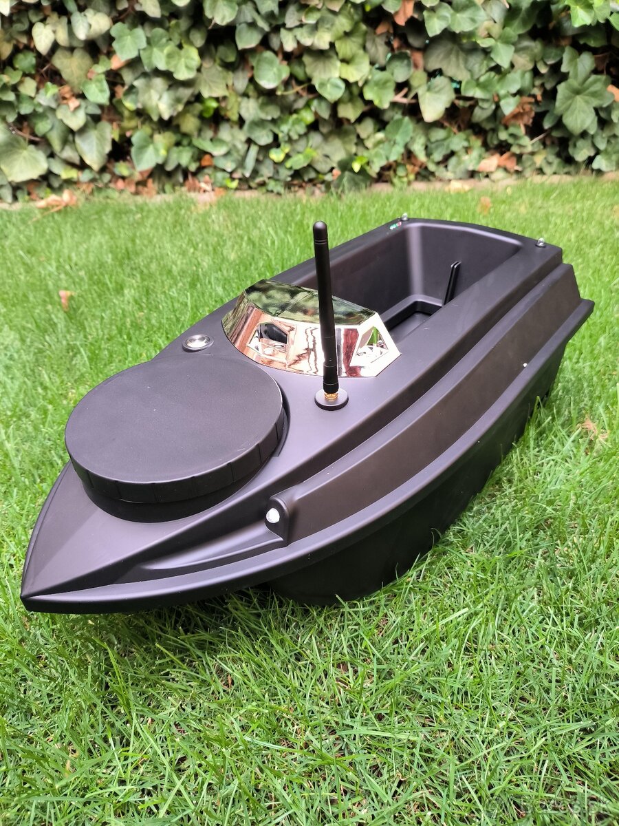 Zavazacia lodka s GPS + Sonar