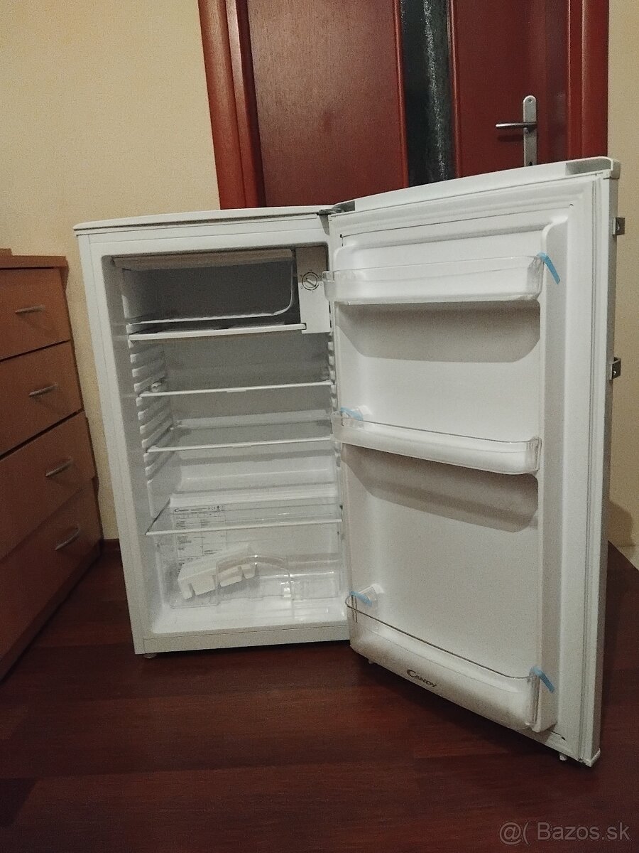 Chladnička CANDY CCTOS 482 WH