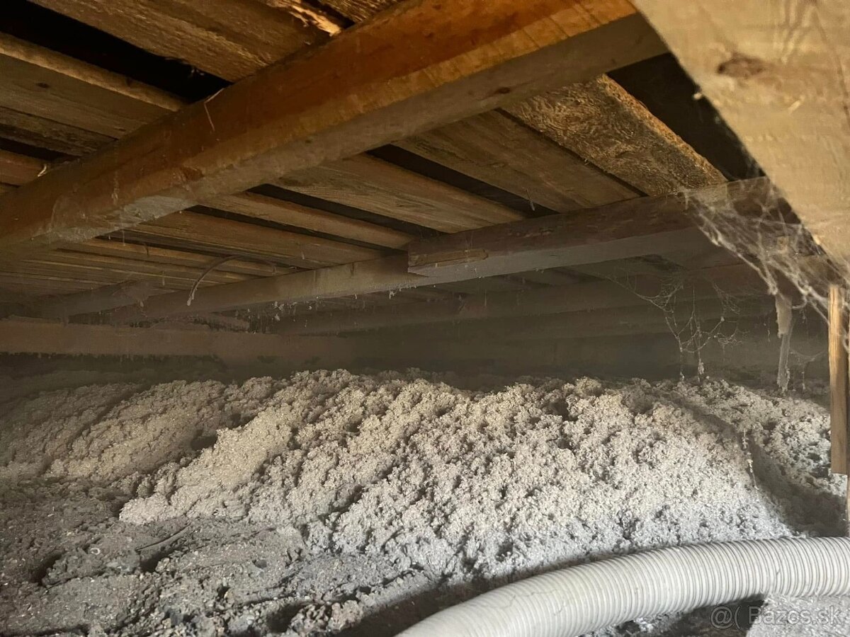 Prečo si vybrať fúkanú izoláciu