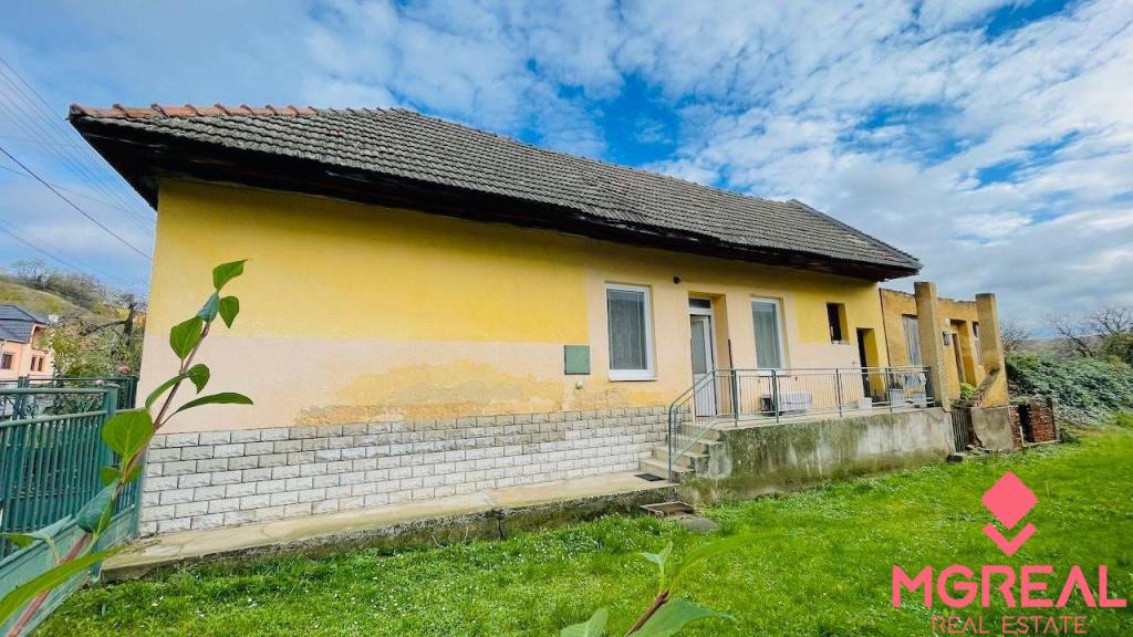 Na predaj rodinný dom Hradište - pozemok 2423 m2