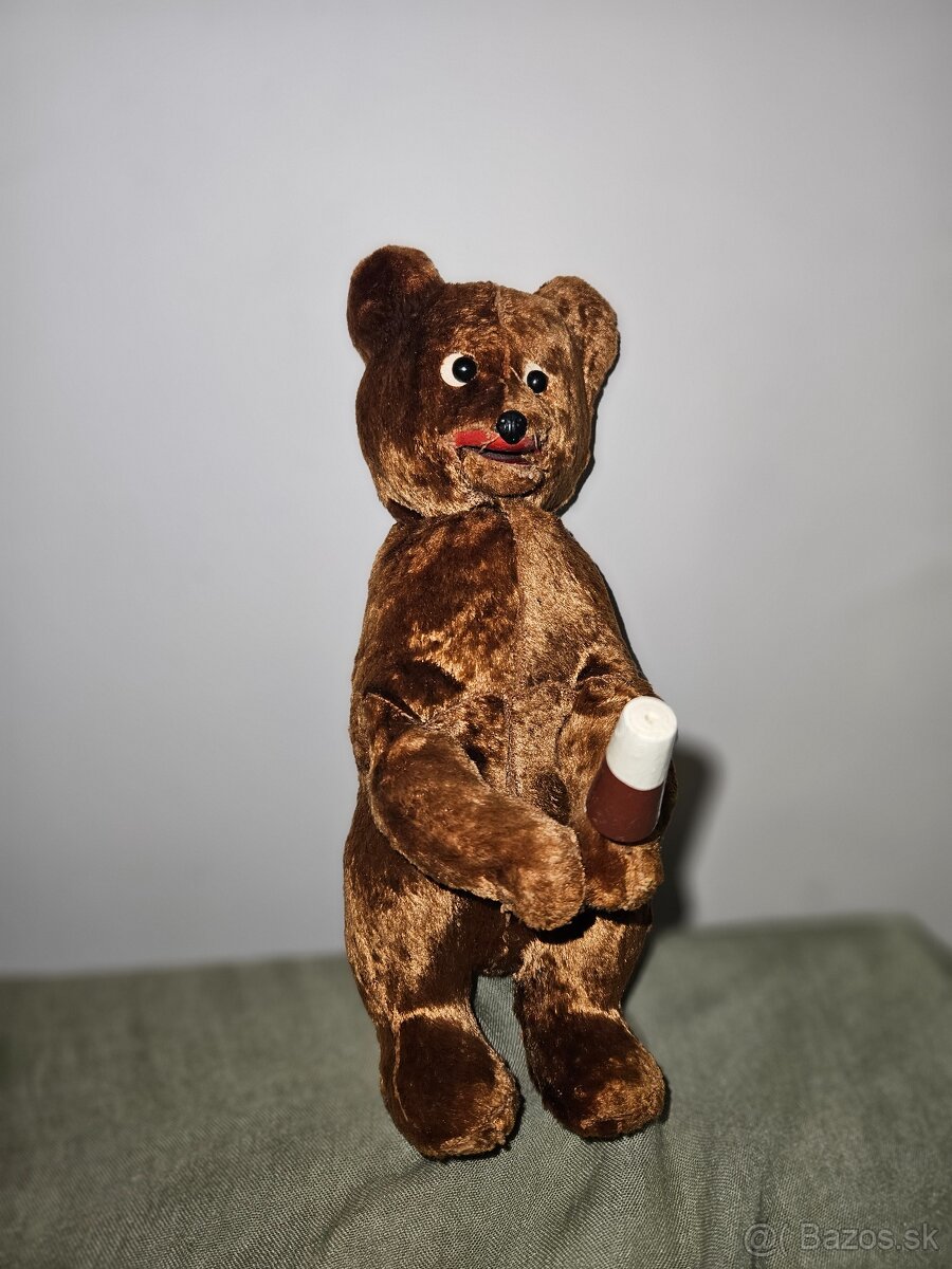 Retro medvedík s nanukom