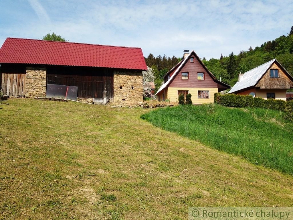 Veľká chalupa so stodolou a  jedinečným výhľadom v Bi