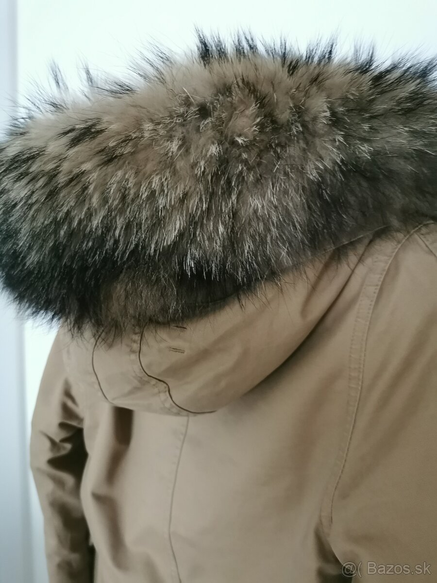 Zimná bunda s pravou kožušinou