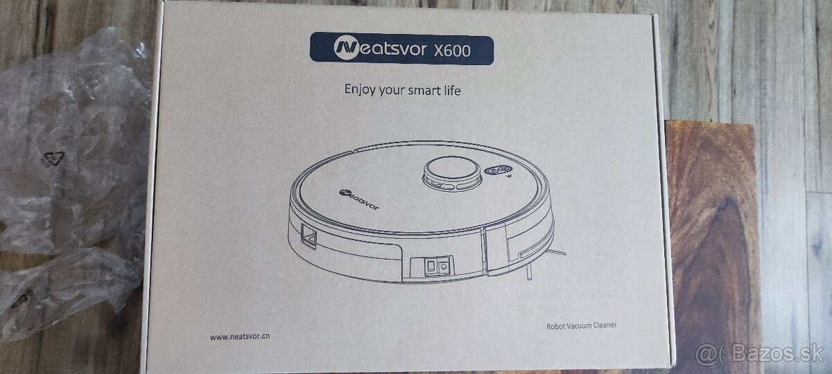 Predám robotický vysávač Neatsvor X600
