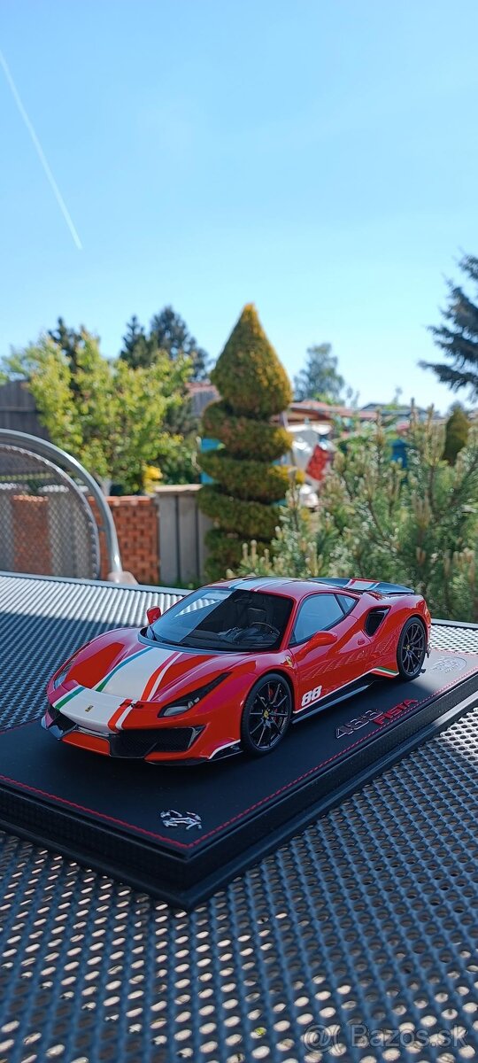 Ferrari 488 Pista