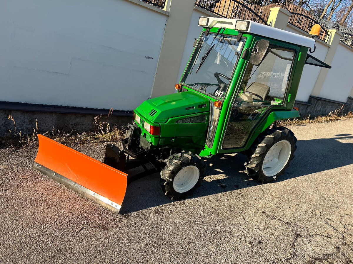 Malotraktor ISEKI 4x4 predná hydraulika