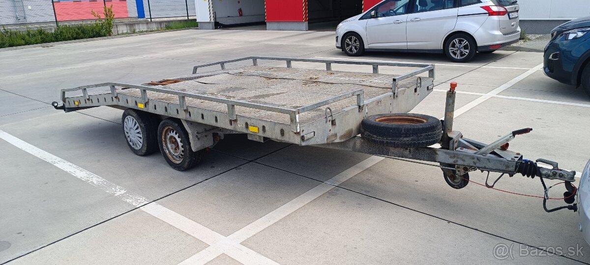 Autoprepravnik Vezeko 2500kg