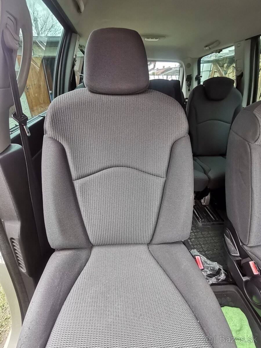 Peugeot 807