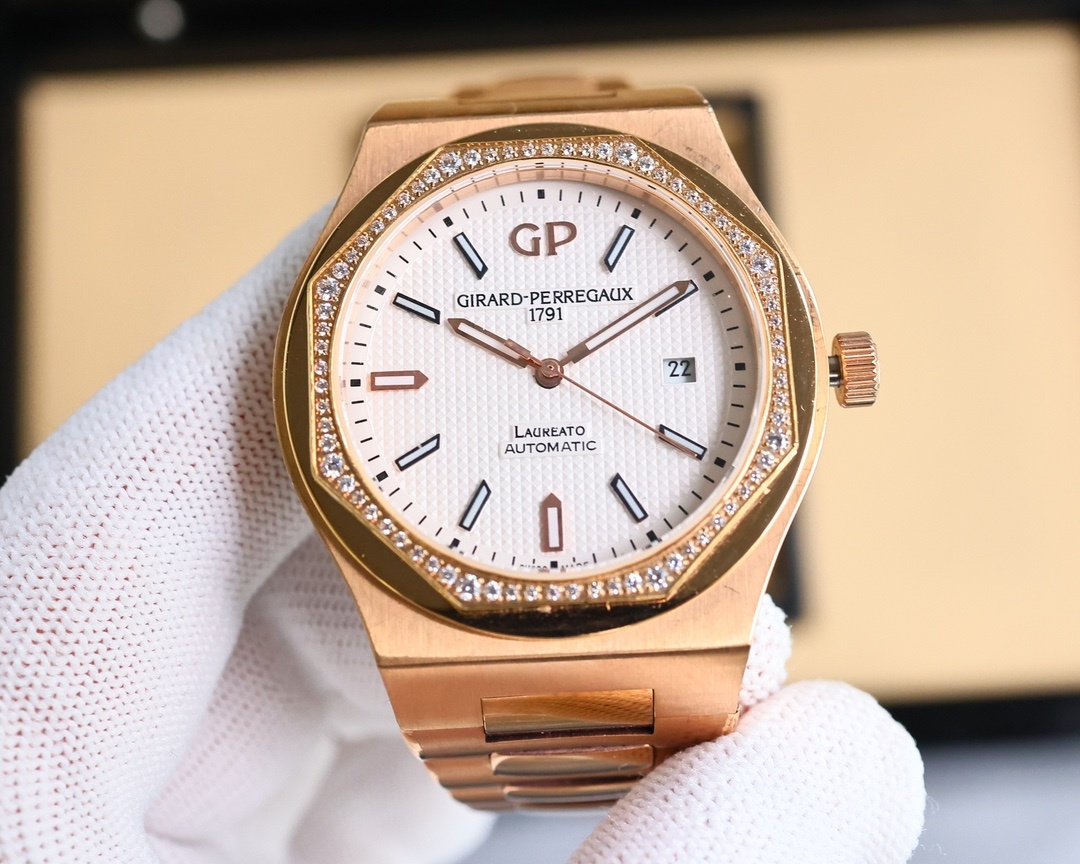 Pánske hodinky Girard Perregaux Laureato
