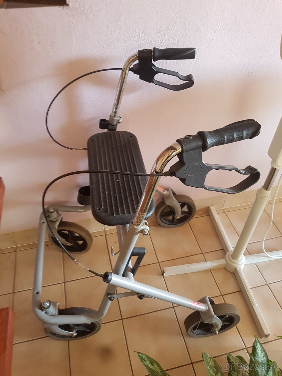 Invalidný vozík nový a chodítko s brzdou