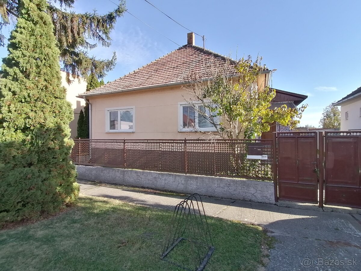 3izbový rodinný dom, 800m2 pozemok, Horný Bar