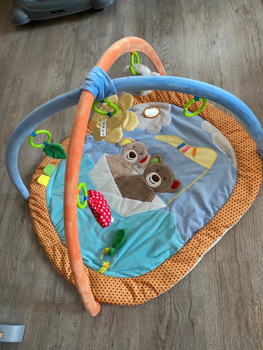 Aktívna deka na hranie pre bábätko