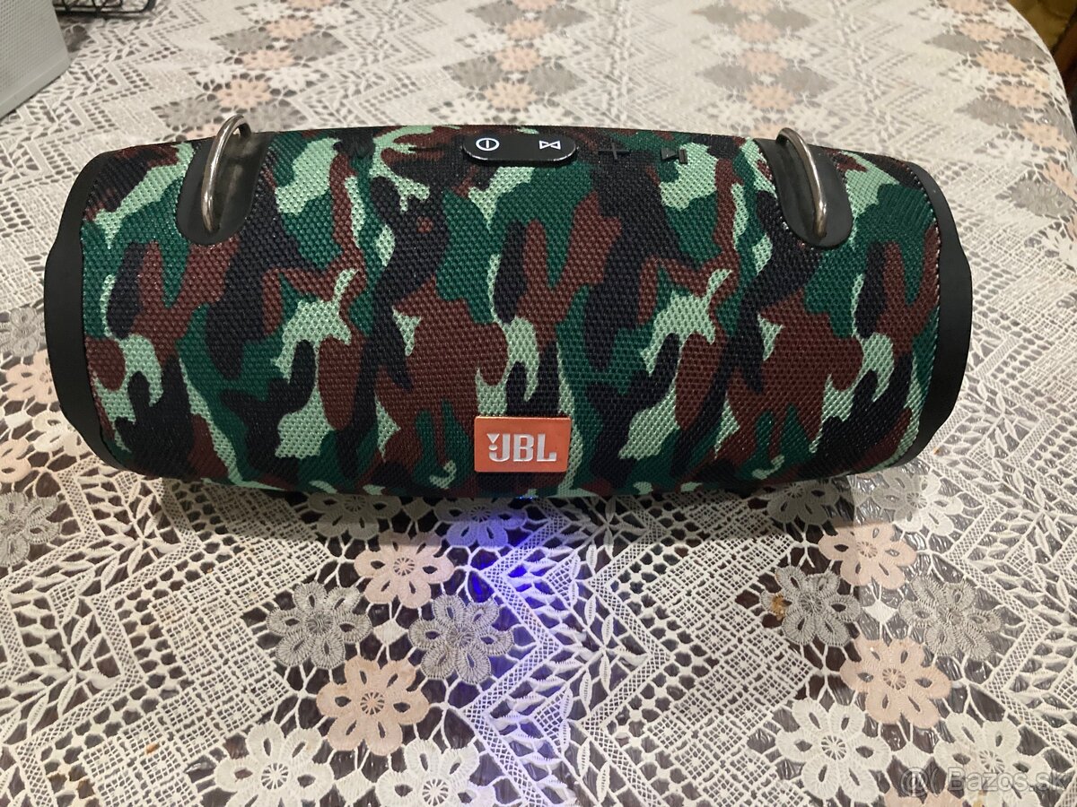 Bluetooth reproduktor JBL
