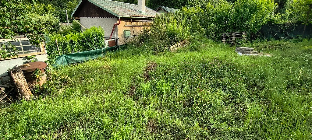 ZÁHRADA V Mč. KOŠICE - SEVER S ROZOSTAVANOU CHATOU