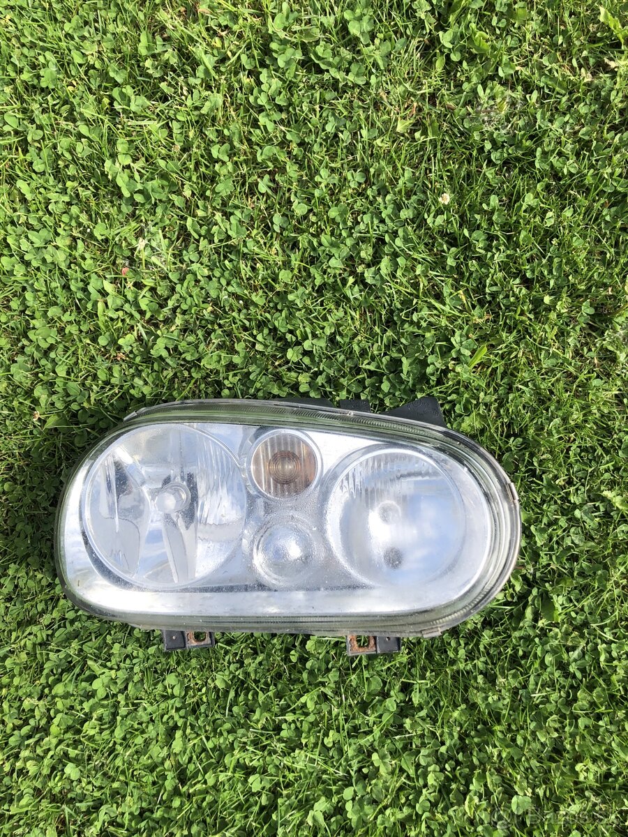 Golf 4 svetlo PP