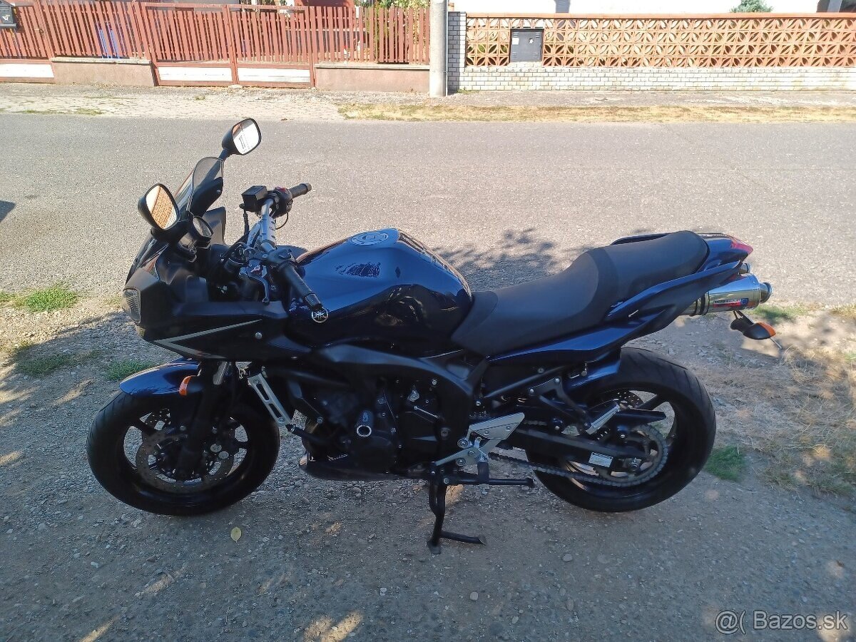 YAMAHA FZ6 S2 FAZER