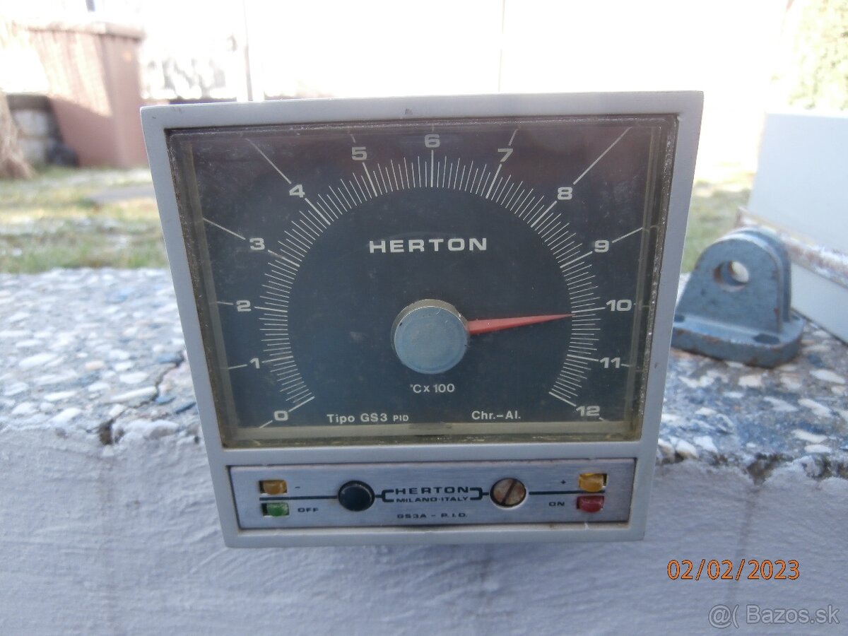 Regulator teploty Herton GS3-PID.