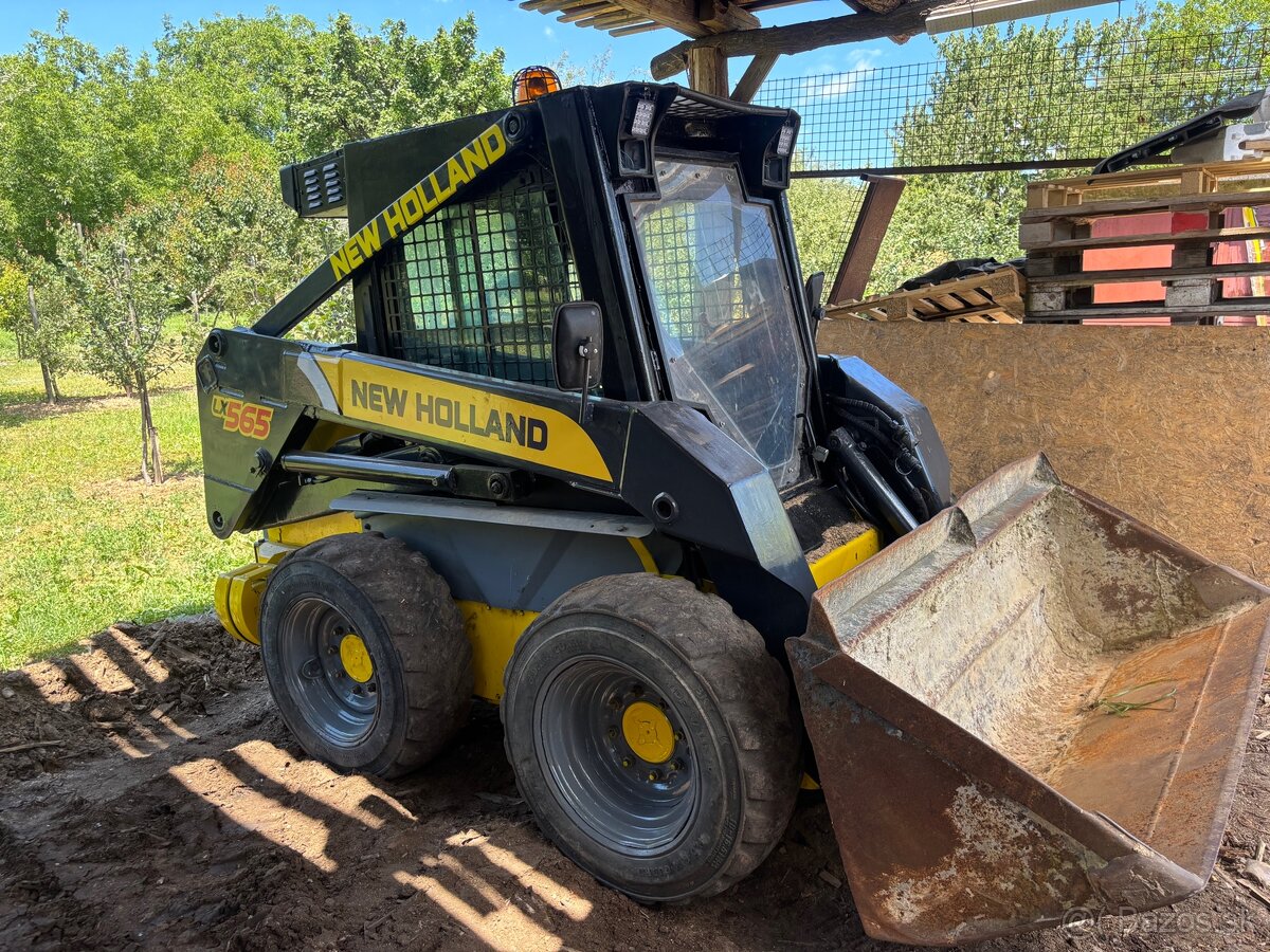 New Holland LX 565 Silný nakladač