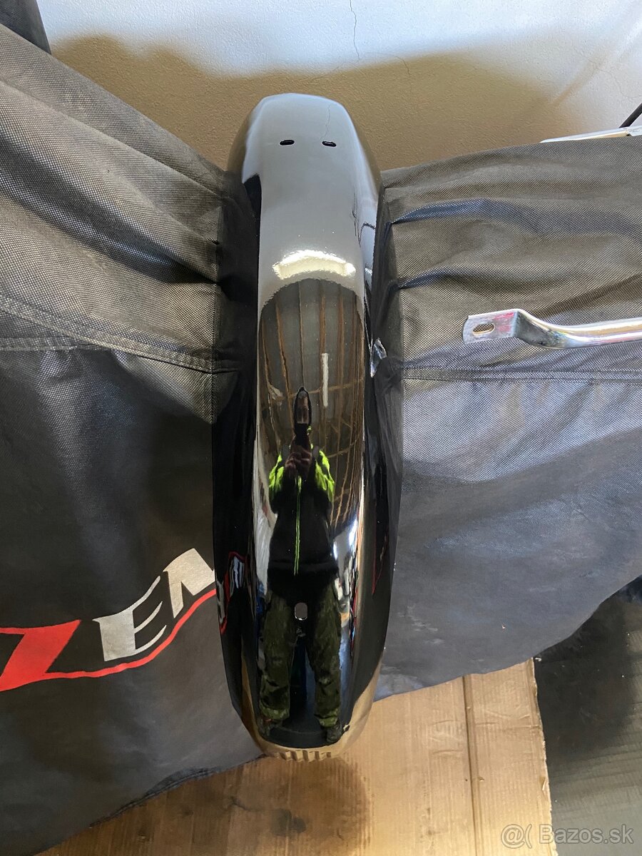 Predám originál zadný blatník MZ ETZ 125,150,251