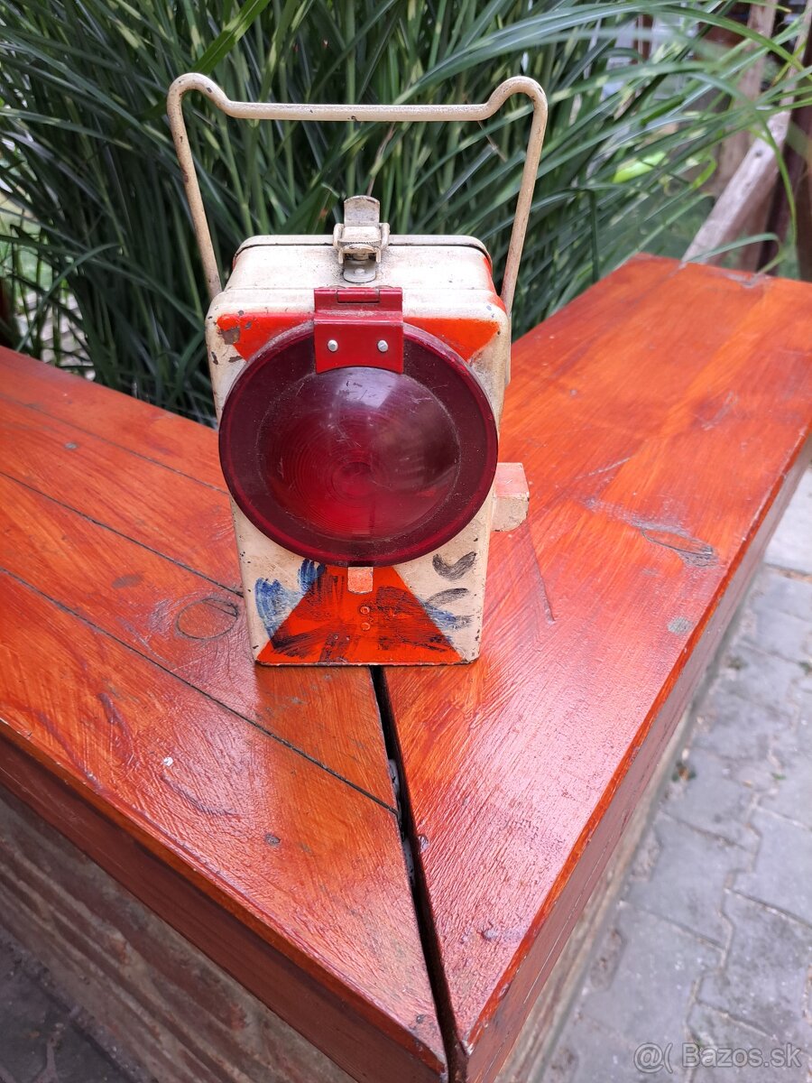 ŽELEZNIČIARSKA Lampa.