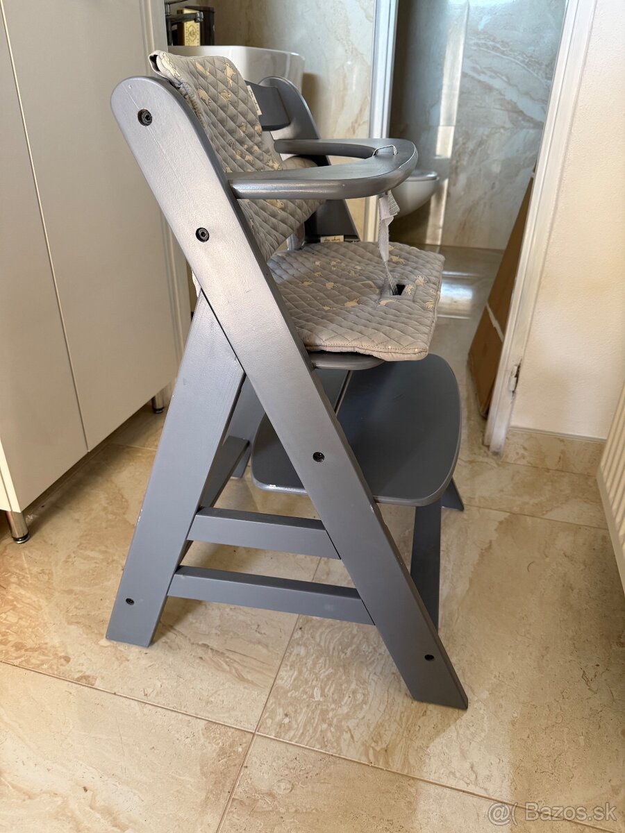 detska stolicka jedalenska