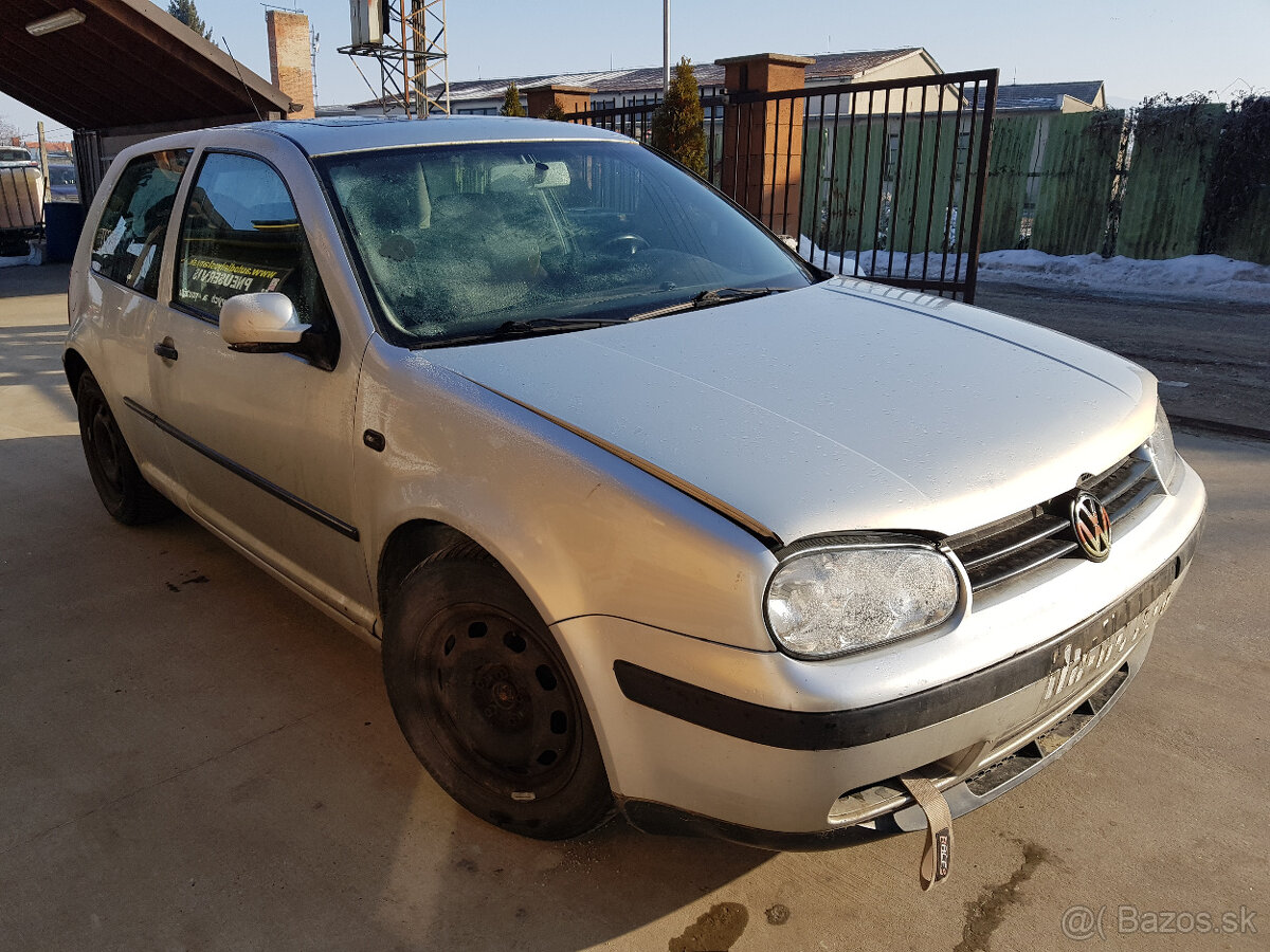 VOLKSWAGEN GOLF IV. 1,9D 85KW RV.2000