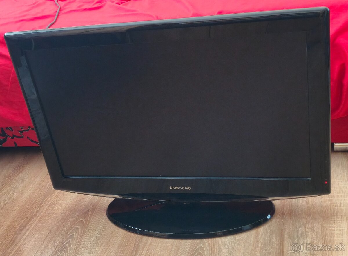 Predám 32" LCD TV Samsung LE32R81B