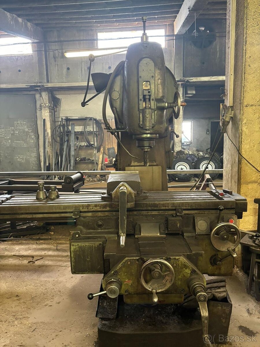 Vertikální frézka ZPS GOTTWALDOV (7543)