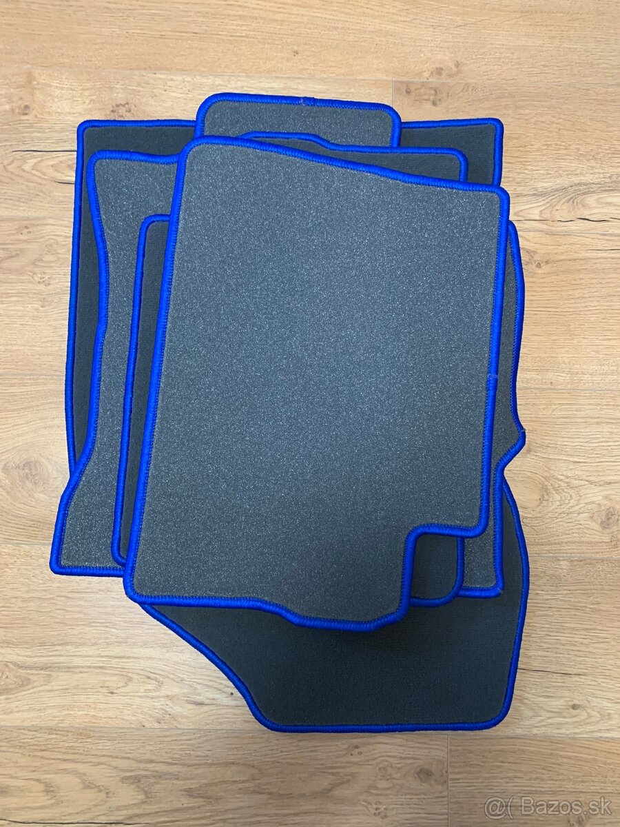 Letné koberze pre Toyota Auris 2017 ( original )