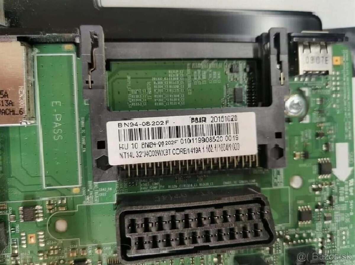 Samsung UE32j4000AW diely