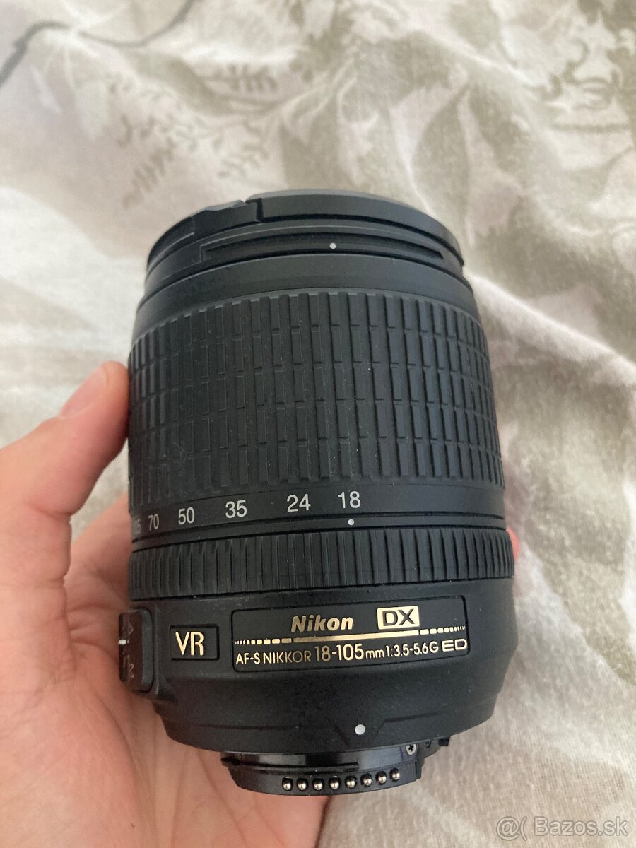 digitálna zrkadlovka Nikon D5300 s dvoma objektívmi