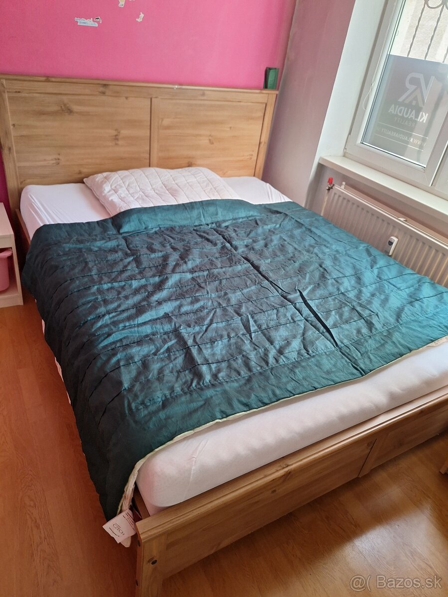 Manželská posteľ IKEA