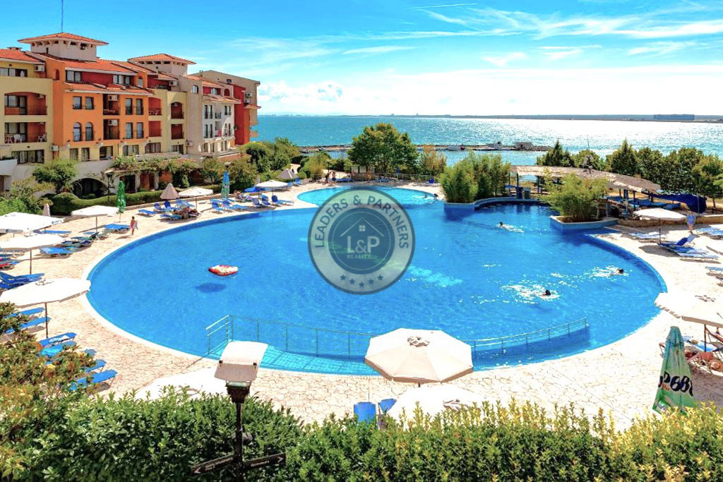 Apartmán 2+kk s balkónom a bazénom Aheloy-Bulharsko