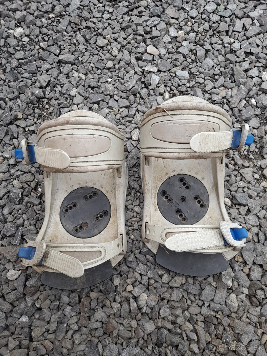Viazanie snowboard