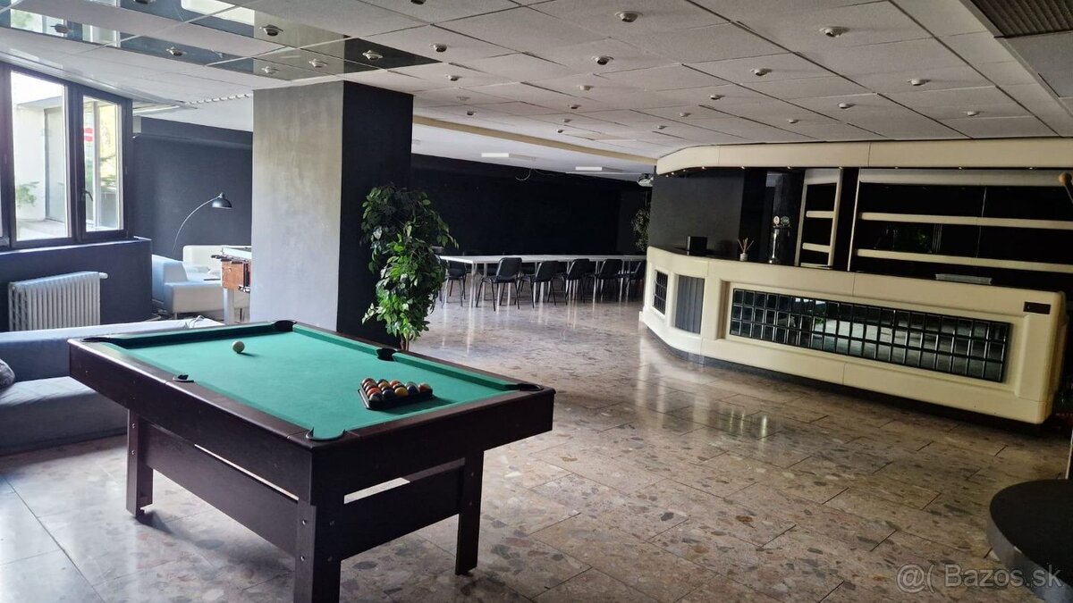 Obchodný priestor 136 m² vhodný na bar, eventy, ateliér, klu