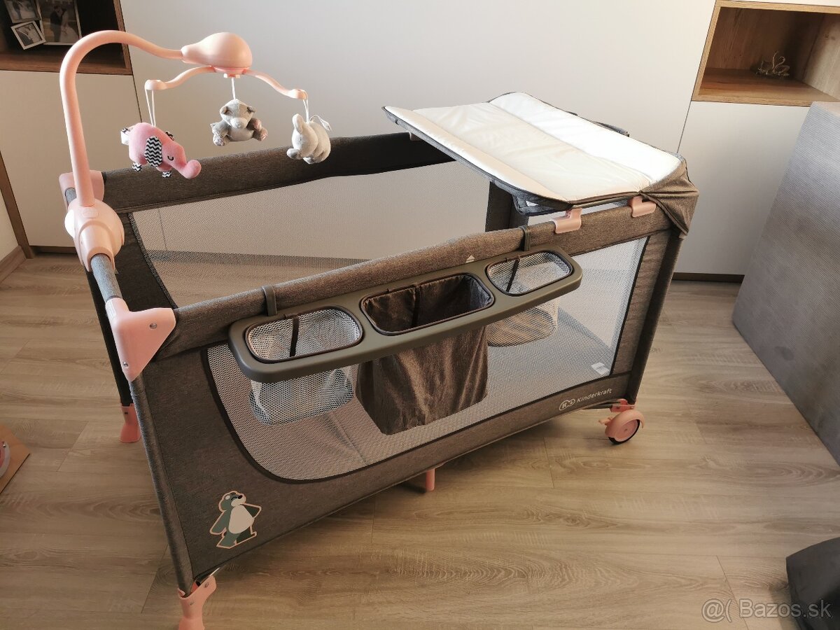 Cestovná postieľka Kinderkraft Joy Pink s komplet doplnkami