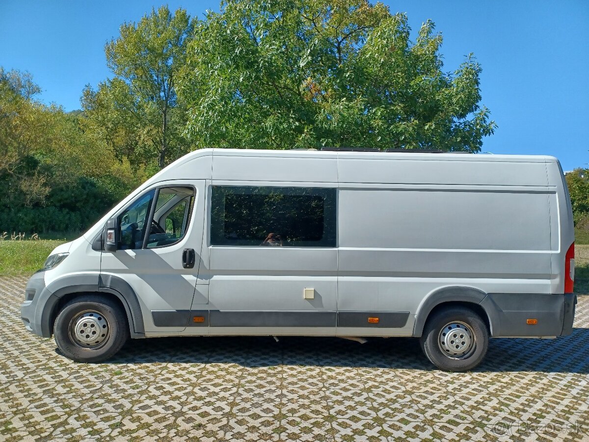 Rodinný karavan Citroen Jumper 2.2HD