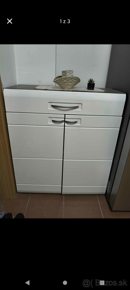 Komoda s vysokým leskom