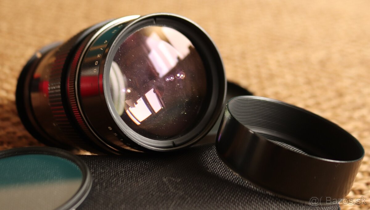 Pentacon 200 mm F/4 bokeh monster