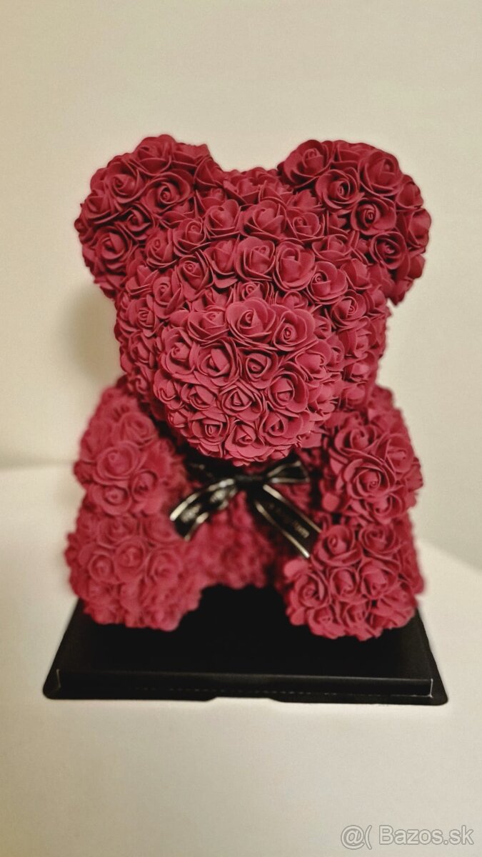 Medvedík z ruží od Roses Kingdom