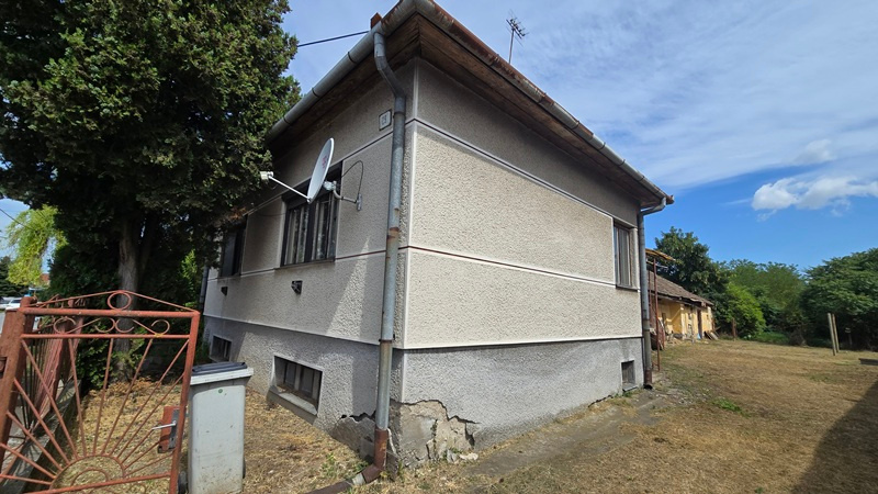 RD s pozemkom 1162 m2 v obci Jur nad Hronom