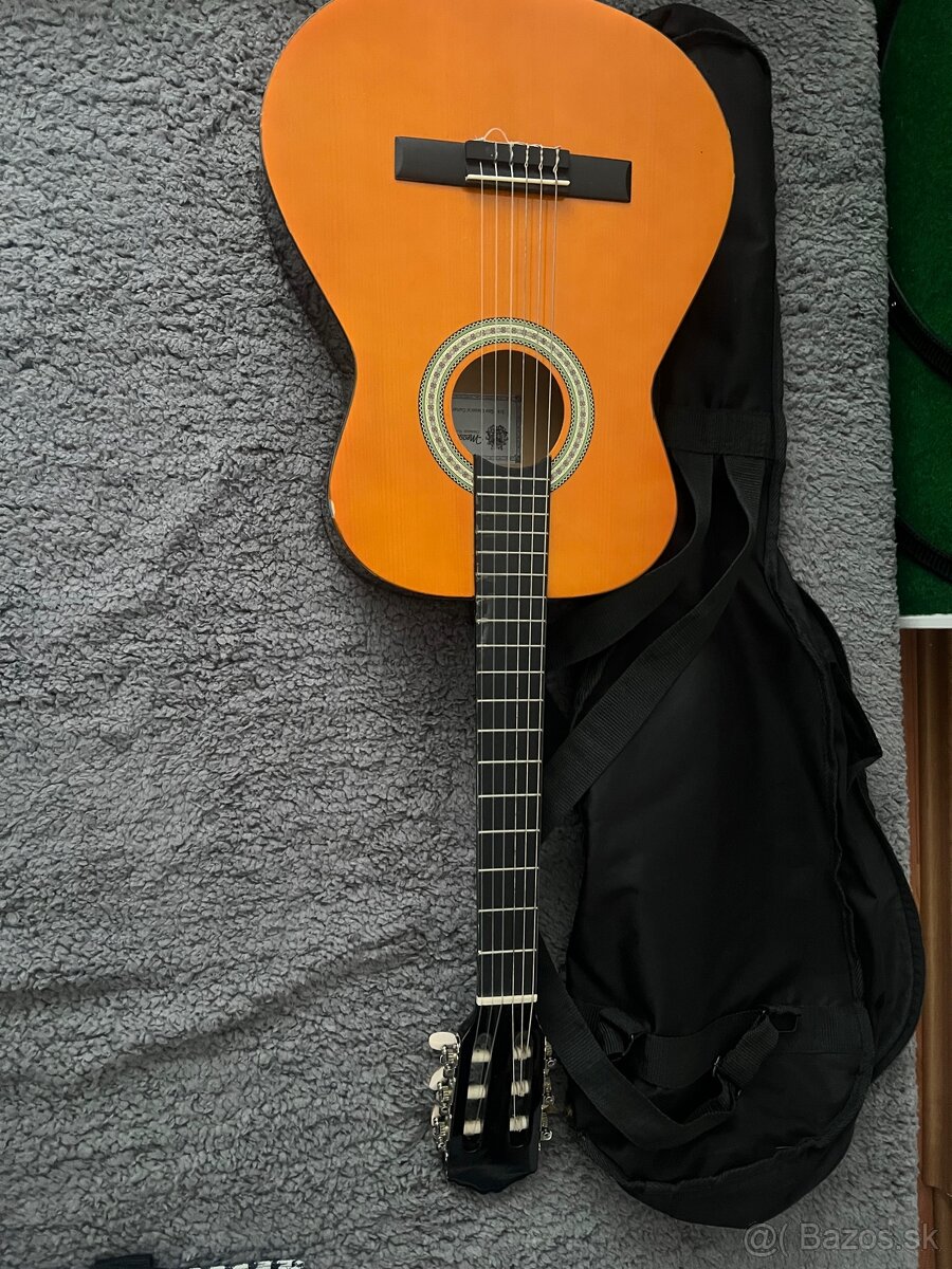 Detska gitara s puzdrom