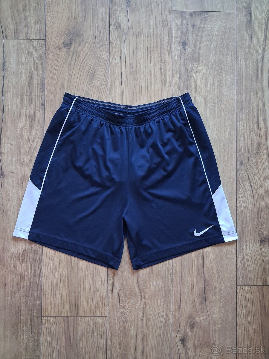 Sortky Nike