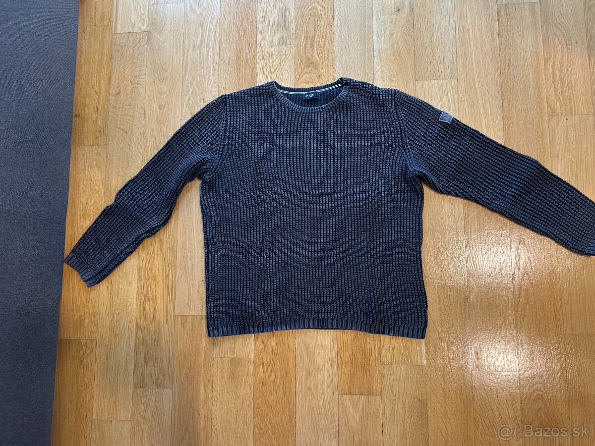 Krásny pánsky sveter JOOP.