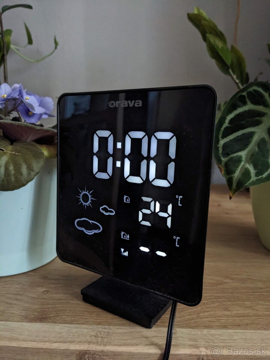 Digitálna meteostanica s budíkom a bezdrôtovým senzorom