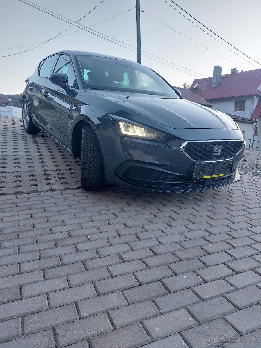 SEAT Leon 2023 1,0 benzín, dovezené A