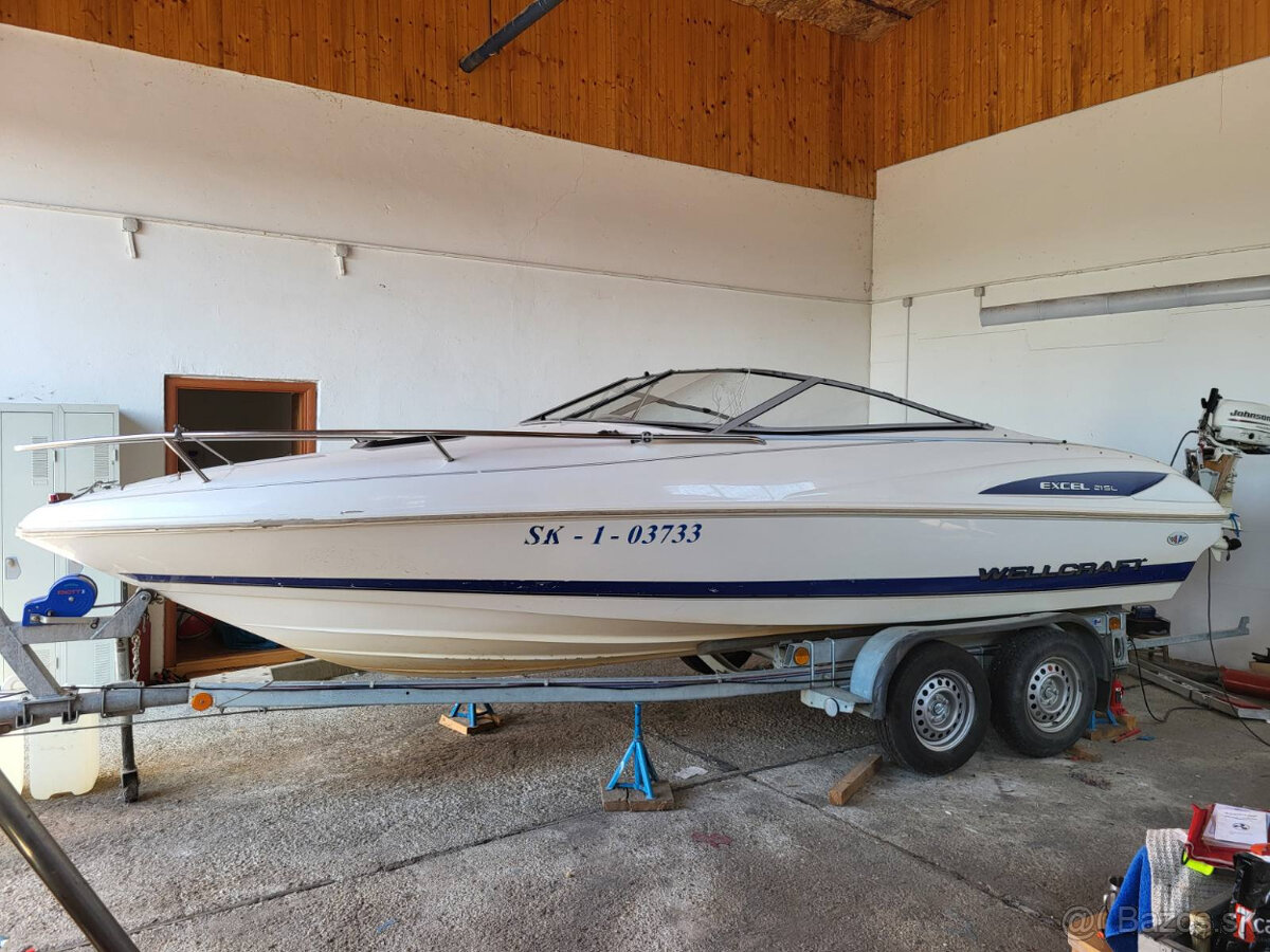 WELLCRAFT EXCEL 21 SL motorový čln s prívesom dvojnápravovým