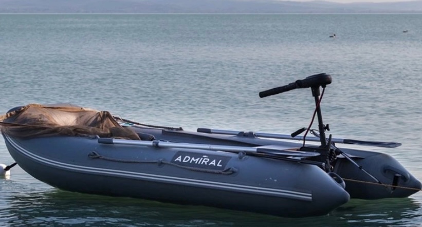 Čln Admiral AM 270