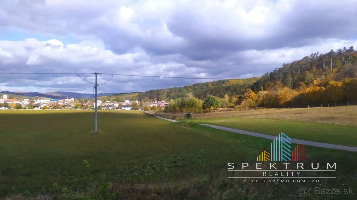 Uhrovec - pozemok na výstavbu rodinných domov